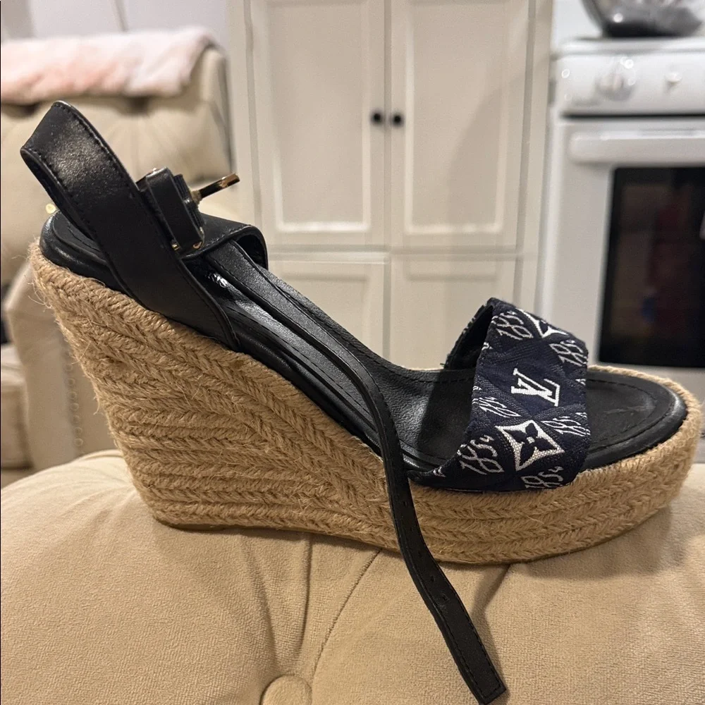 Louis Vuitton Navy Monogram Jute Platform Sandal - Picture 3 of 3